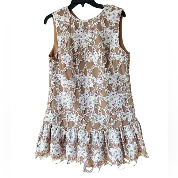 Elliatt Floral Lace Sleeveless heartbeat mini Dress size M - Picture 5 of 15
